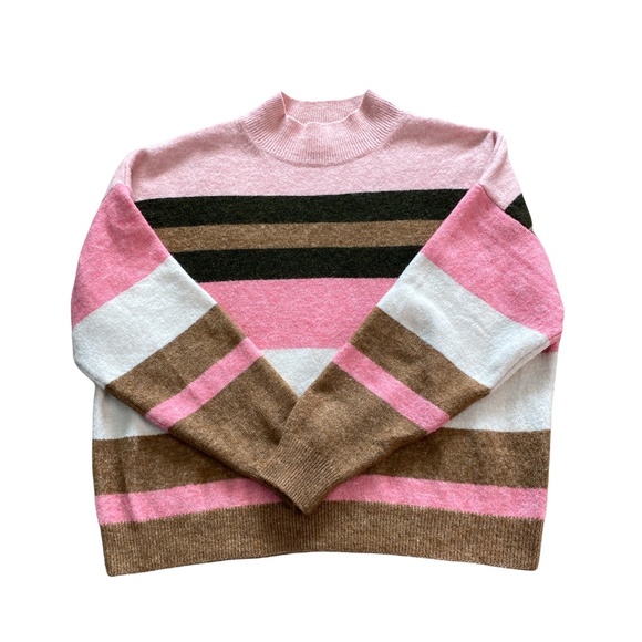 H&M Sweaters - H&M Colorblock Sweater Sz. L